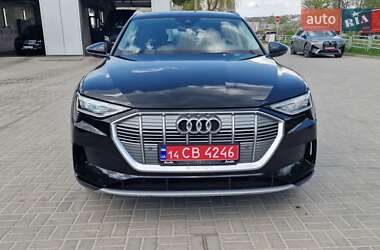 Внедорожник / Кроссовер Audi e-tron 2021 в 