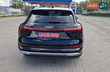 Внедорожник / Кроссовер Audi e-tron 2021 в 