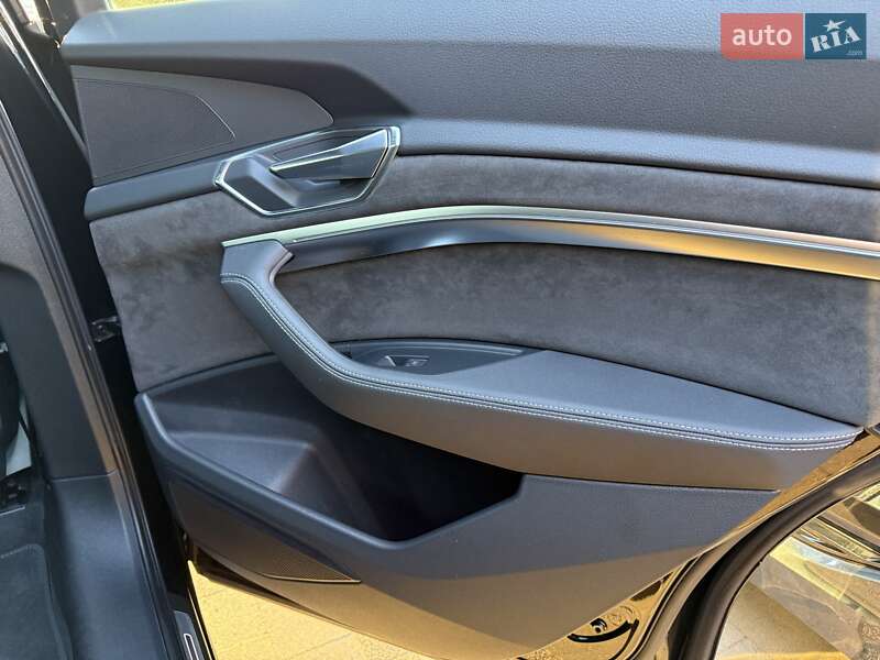 Позашляховик / Кросовер Audi e-tron 2019 в Коломиї