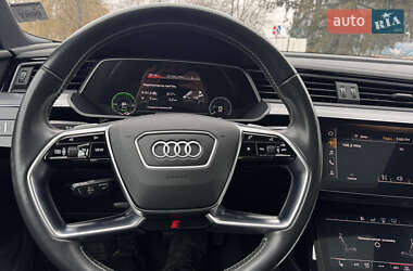Внедорожник / Кроссовер Audi e-tron 2020 в 