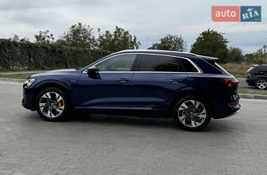 Внедорожник / Кроссовер Audi e-tron 2020 в 