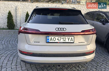 Внедорожник / Кроссовер Audi e-tron 2021 в 