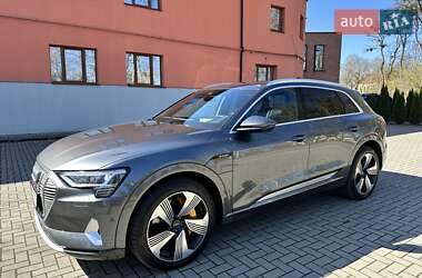 Внедорожник / Кроссовер Audi e-tron 2019 в 