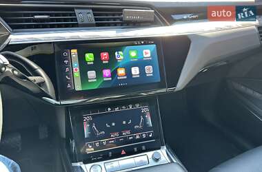 Внедорожник / Кроссовер Audi e-tron 2019 в 