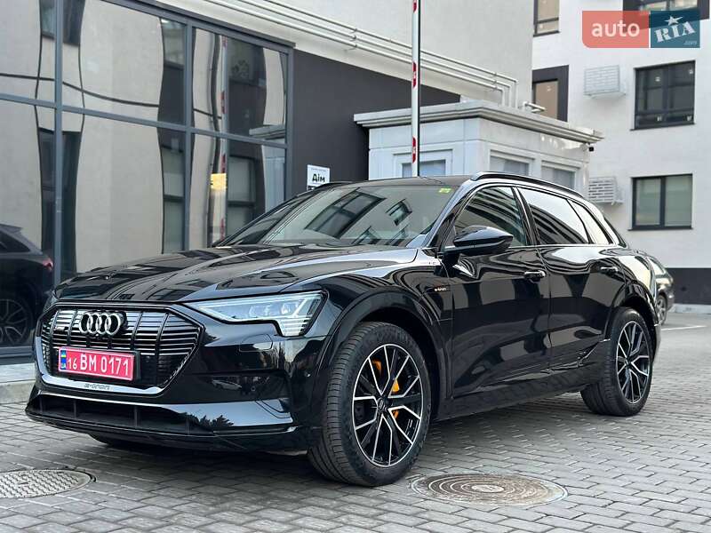 Внедорожник / Кроссовер Audi e-tron 2020 в 