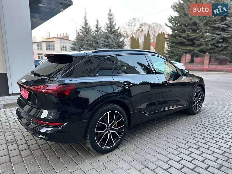 Позашляховик / Кросовер Audi e-tron 2020 в Києві