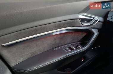 Внедорожник / Кроссовер Audi e-tron 2019 в 