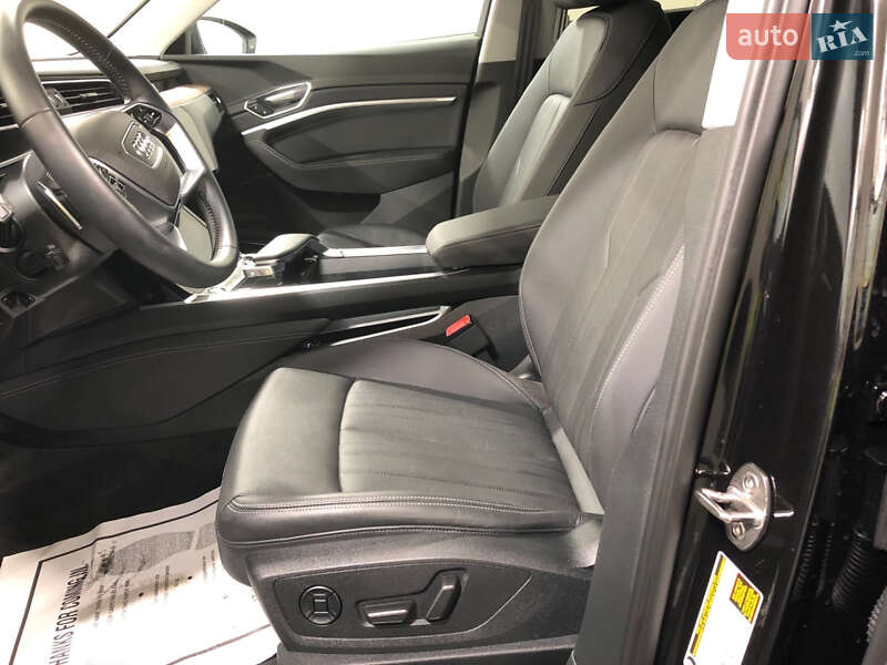 Позашляховик / Кросовер Audi e-tron 2019 в Кривому Розі