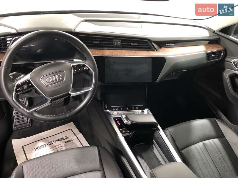 Позашляховик / Кросовер Audi e-tron 2019 в Кривому Розі