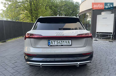 Внедорожник / Кроссовер Audi e-tron 2020 в 