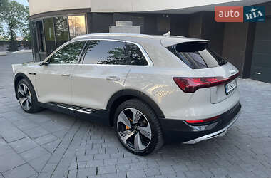 Внедорожник / Кроссовер Audi e-tron 2020 в 