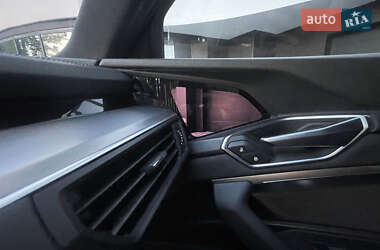 Внедорожник / Кроссовер Audi e-tron 2020 в 
