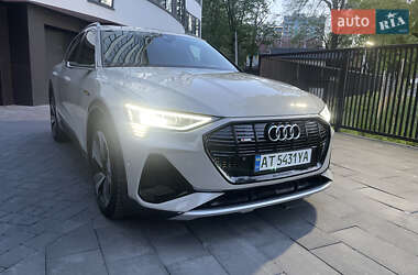 Внедорожник / Кроссовер Audi e-tron 2020 в 