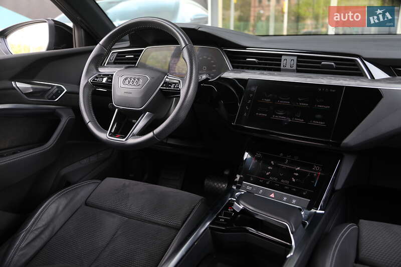 Внедорожник / Кроссовер Audi e-tron 2020 в Харькове