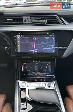 Внедорожник / Кроссовер Audi e-tron 2020 в 