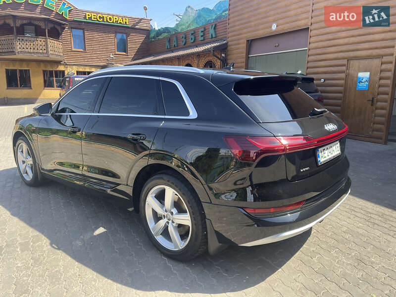 Позашляховик / Кросовер Audi e-tron 2019 в Кривому Розі