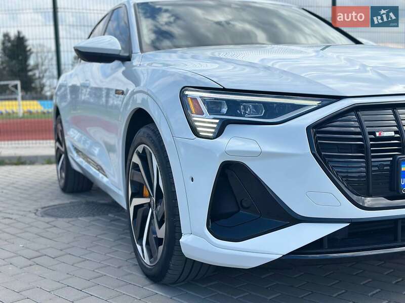 Внедорожник / Кроссовер Audi e-tron 2021 в Бучаче