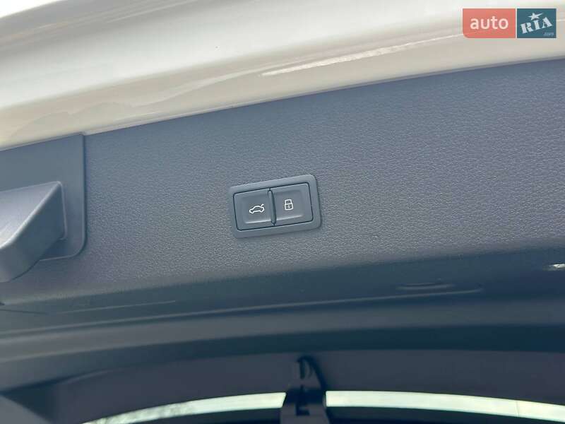 Внедорожник / Кроссовер Audi e-tron 2021 в Бучаче