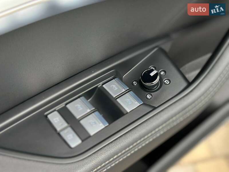 Внедорожник / Кроссовер Audi e-tron 2021 в Бучаче
