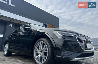 Внедорожник / Кроссовер Audi e-tron 2020 в 
