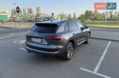 Внедорожник / Кроссовер Audi e-tron 2020 в 
