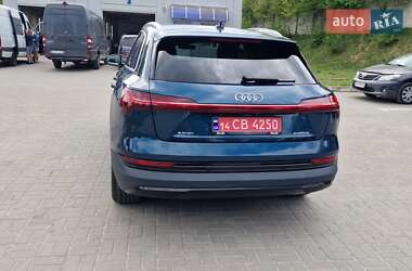 Внедорожник / Кроссовер Audi e-tron 2020 в 