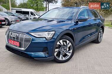 Внедорожник / Кроссовер Audi e-tron 2020 в 