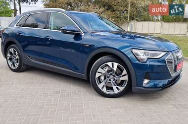 Внедорожник / Кроссовер Audi e-tron 2020 в 