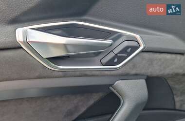 Внедорожник / Кроссовер Audi e-tron 2020 в 
