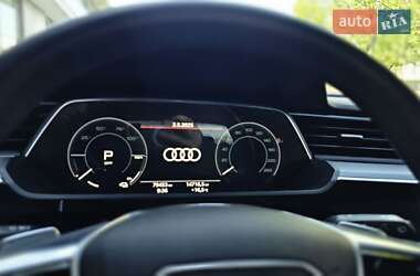 Внедорожник / Кроссовер Audi e-tron 2020 в 