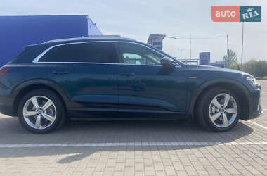 Внедорожник / Кроссовер Audi e-tron 2020 в 
