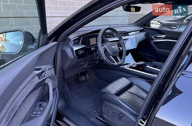 Внедорожник / Кроссовер Audi e-tron 2020 в 