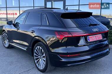 Внедорожник / Кроссовер Audi e-tron 2020 в 