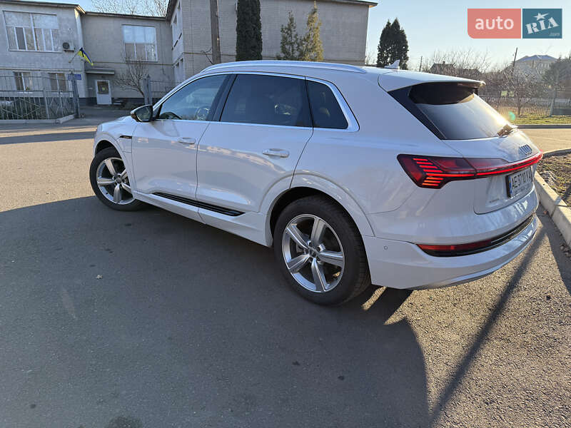 Внедорожник / Кроссовер Audi e-tron 2019 в Кривом Роге