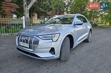 Внедорожник / Кроссовер Audi e-tron 2019 в 