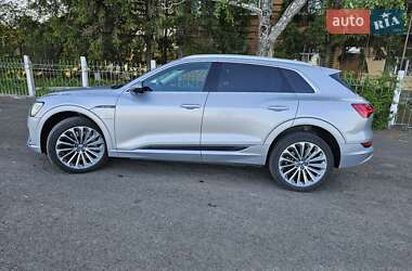 Внедорожник / Кроссовер Audi e-tron 2019 в 