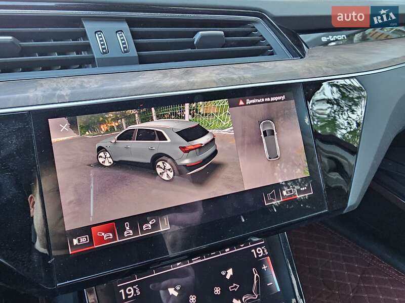 Позашляховик / Кросовер Audi e-tron 2019 в Гайвороні