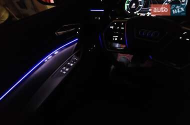 Внедорожник / Кроссовер Audi e-tron 2019 в 
