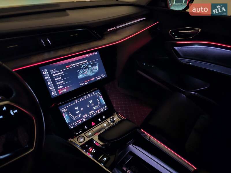 Позашляховик / Кросовер Audi e-tron 2019 в Гайвороні