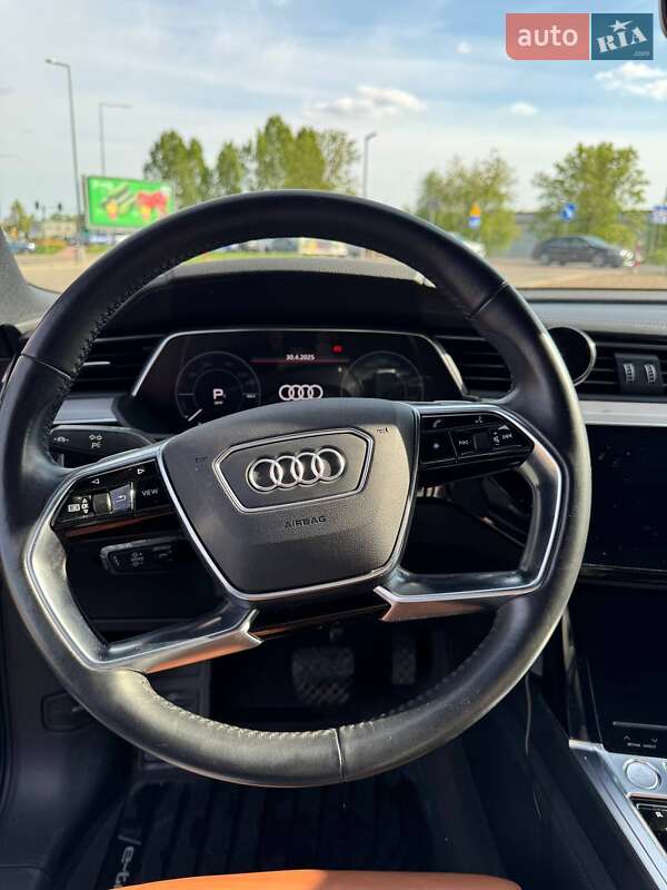 Позашляховик / Кросовер Audi e-tron 2019 в Житомирі