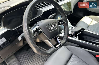 Внедорожник / Кроссовер Audi e-tron 2019 в 