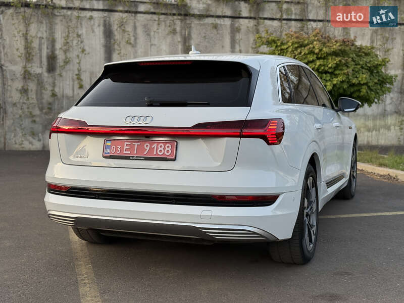 Внедорожник / Кроссовер Audi e-tron 2021 в Ровно