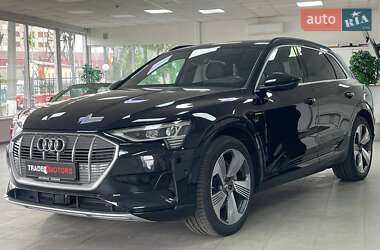 Позашляховик / Кросовер Audi e-tron 2019 в 