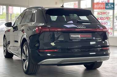 Позашляховик / Кросовер Audi e-tron 2019 в 