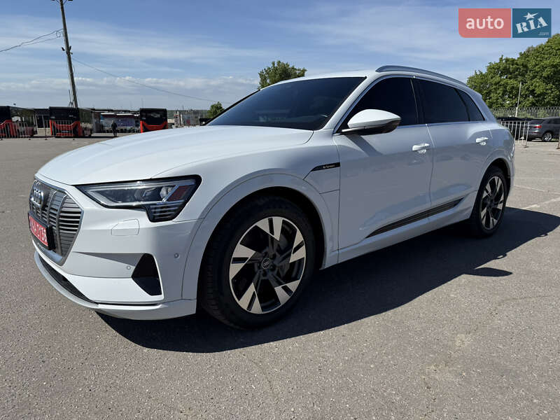 Позашляховик / Кросовер Audi e-tron 2021 в Харкові