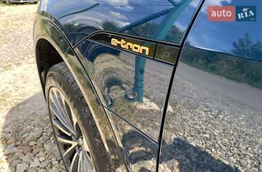 Позашляховик / Кросовер Audi e-tron 2019 в 