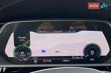 Позашляховик / Кросовер Audi e-tron 2019 в 