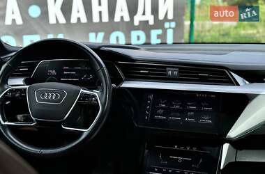 Позашляховик / Кросовер Audi e-tron 2019 в 