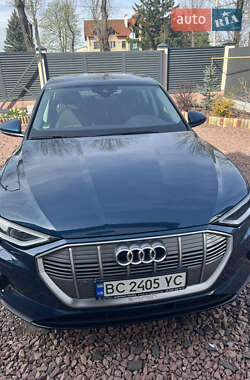Внедорожник / Кроссовер Audi e-tron 2020 в 