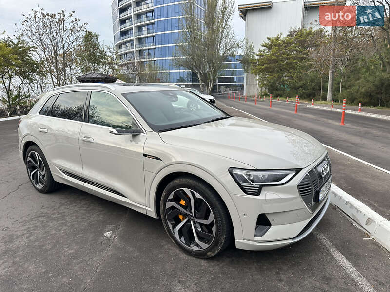 Внедорожник / Кроссовер Audi e-tron 2019 в Одессе фото 2 Внедорожник / Кроссовер Audi e-tron 2019 в Одессе